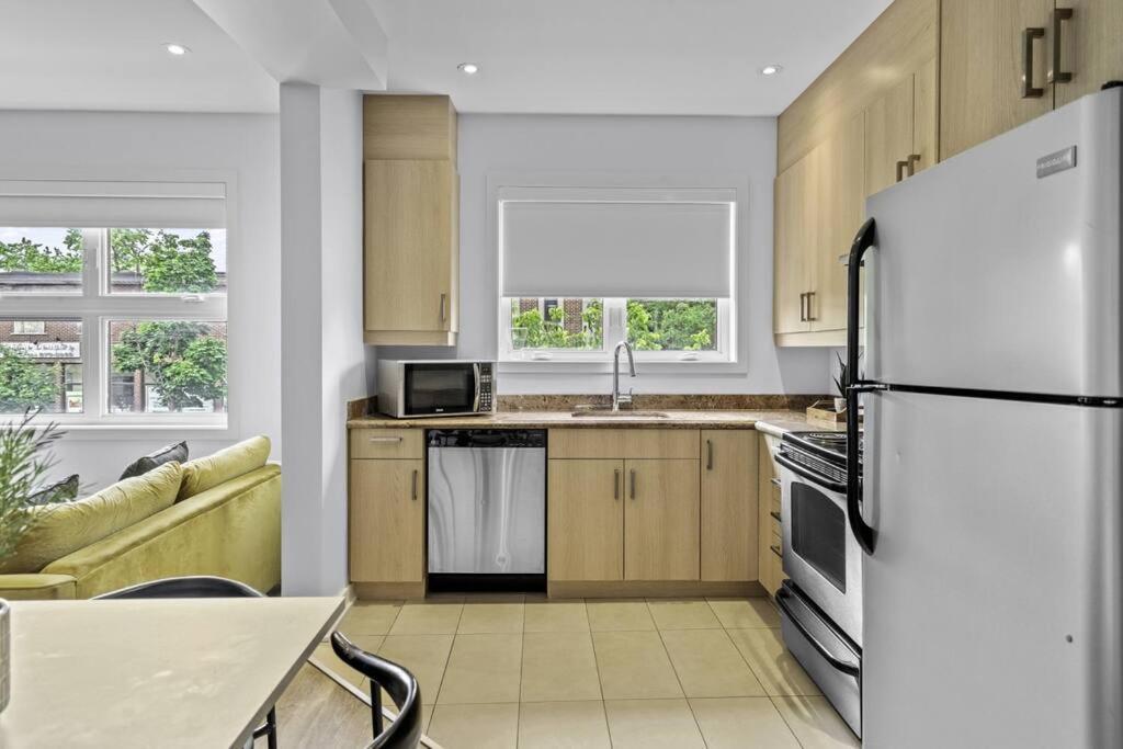 Stylish 2 Bedroom Haven By Jean Talon Market Montreal Exteriér fotografie