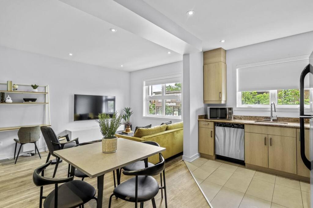 Stylish 2 Bedroom Haven By Jean Talon Market Montreal Exteriér fotografie